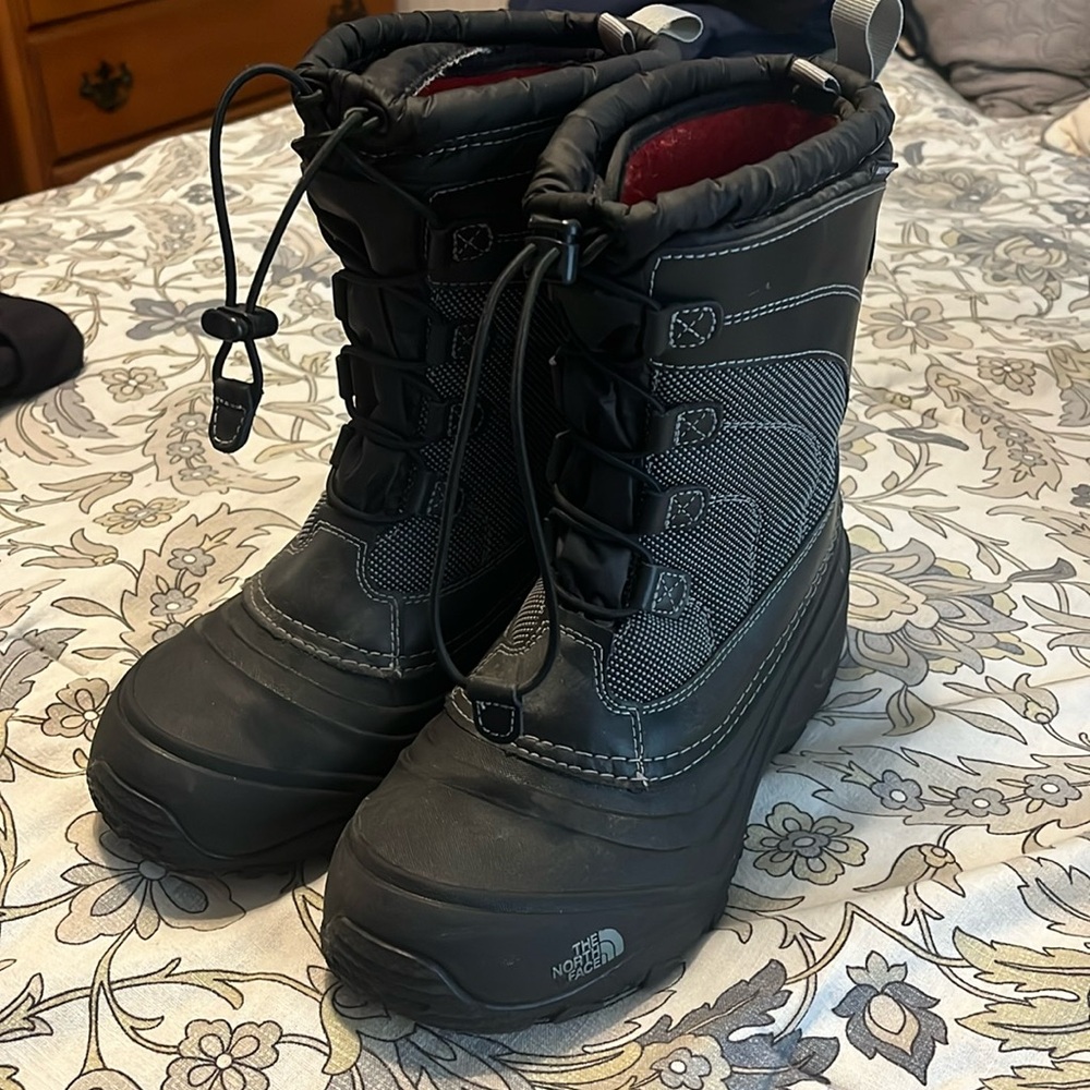 The North Face Kids Black Winter Snow Boots